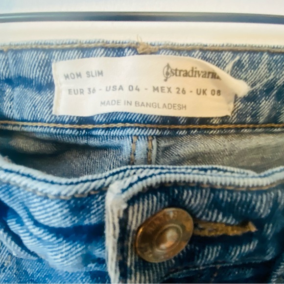 Stradivarius Mom Slim Jean Medium Wash size 4 - Picture 2 of 10